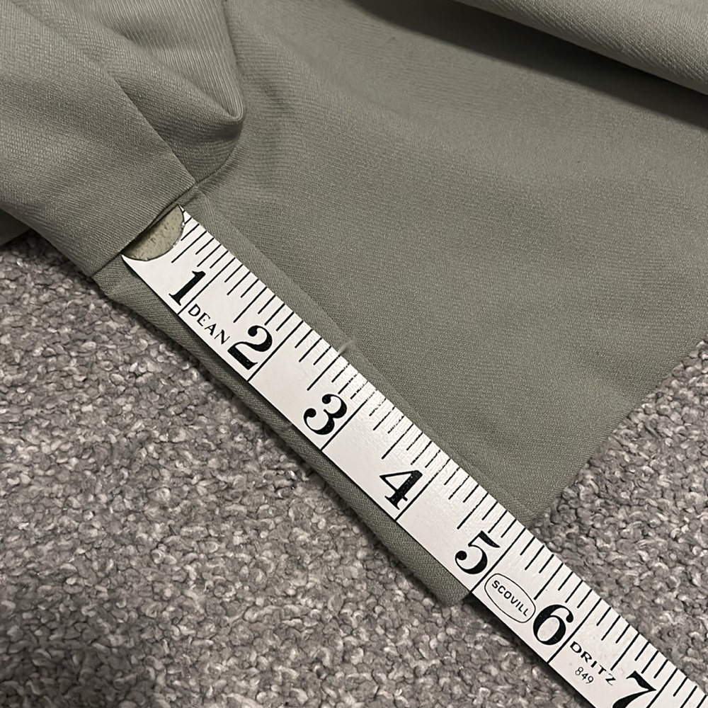 Abercrombie and Fitch Sage Green Pleated Trouser Shorts - Picture 8 of 10